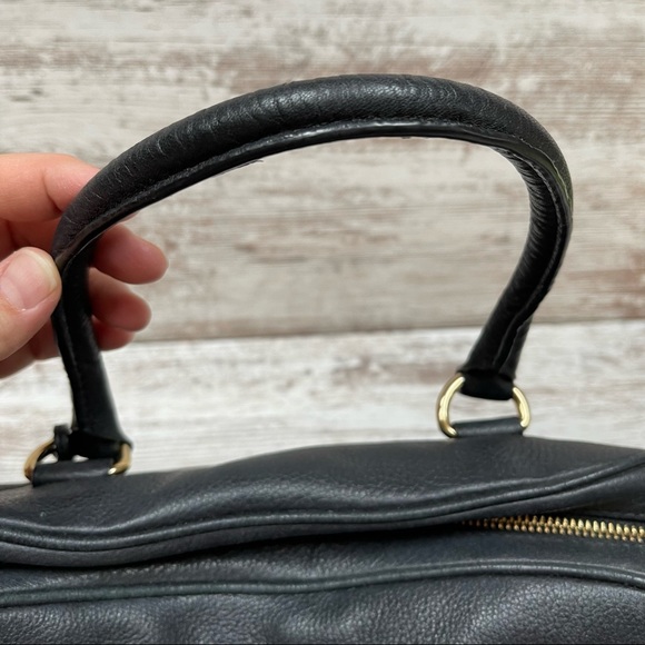 Micheal Kors versatile leather bag - Picture 11 of 14